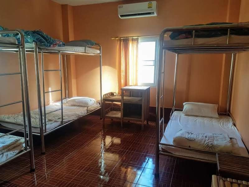 Soutchai Hostel And Tour Company Pakse Buitenkant foto